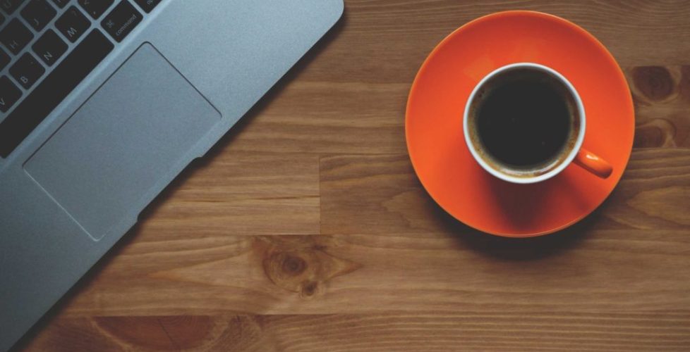 cup-of-coffee-laptop-office-macbook